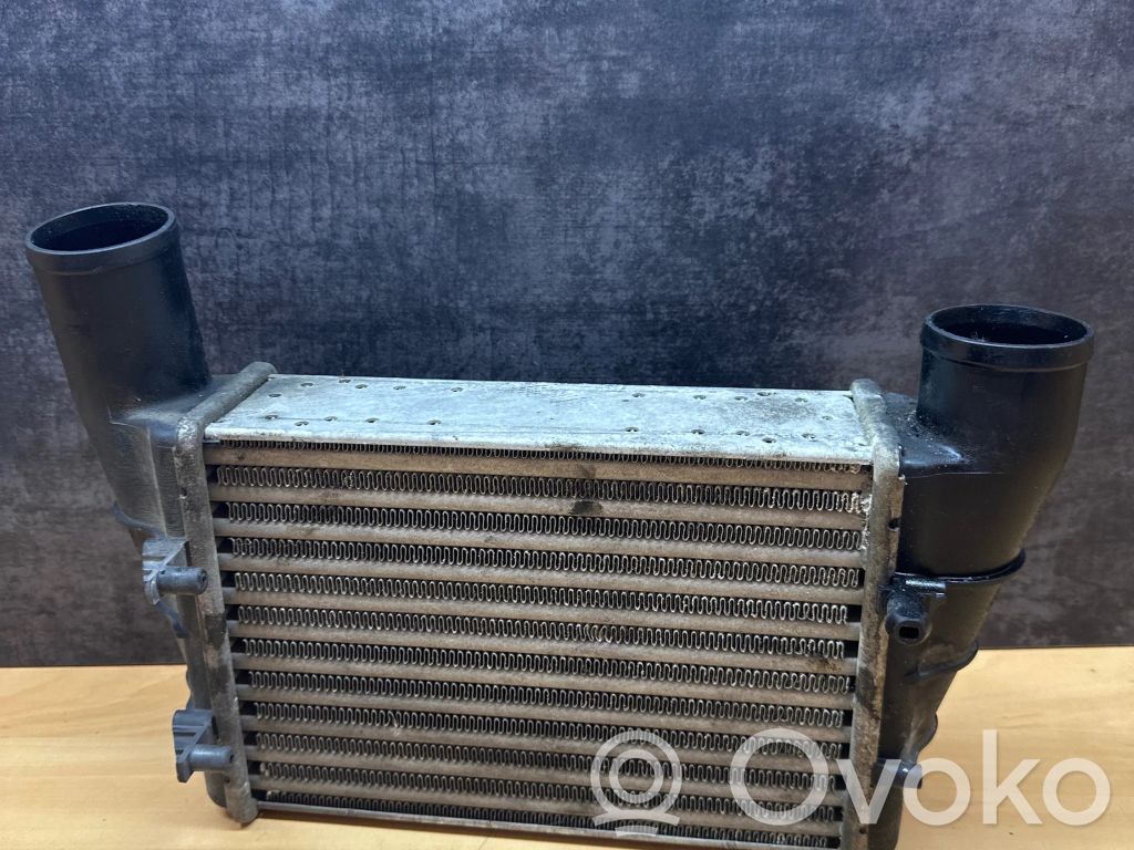 Audi A4 S4 B5 8D Interkūlerio radiatorius 