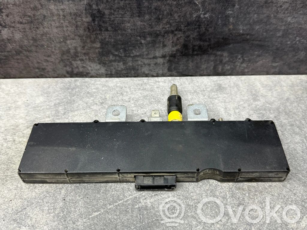 Antenna control unit   XUC100751