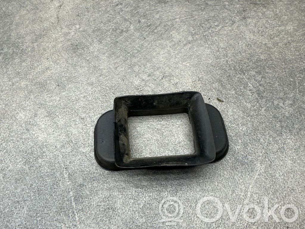BMW 5 E39 Muu takaoven verhoiluelementti 