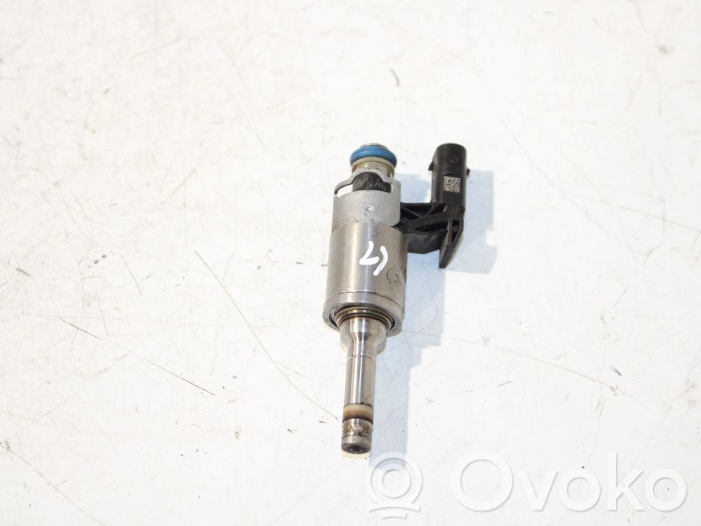Volkswagen Golf VII Inyector de combustible 