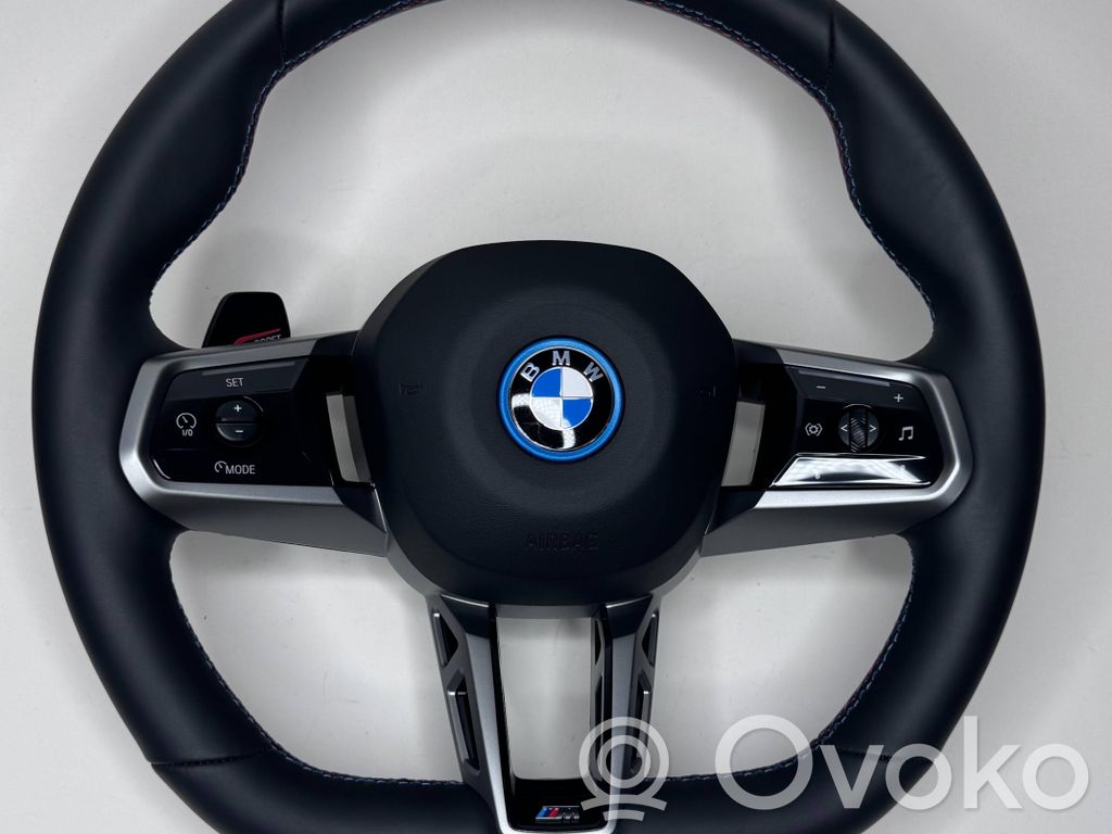 BMW i5 G60 Volan 