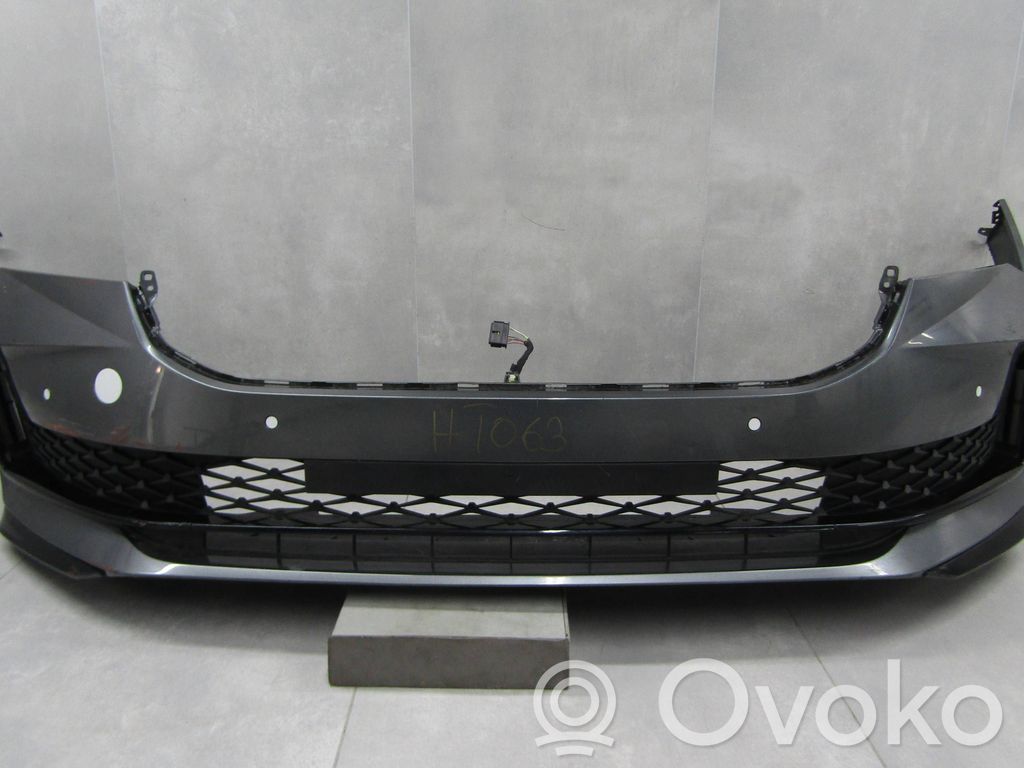 Skoda Superb B9 Parachoques delantero 