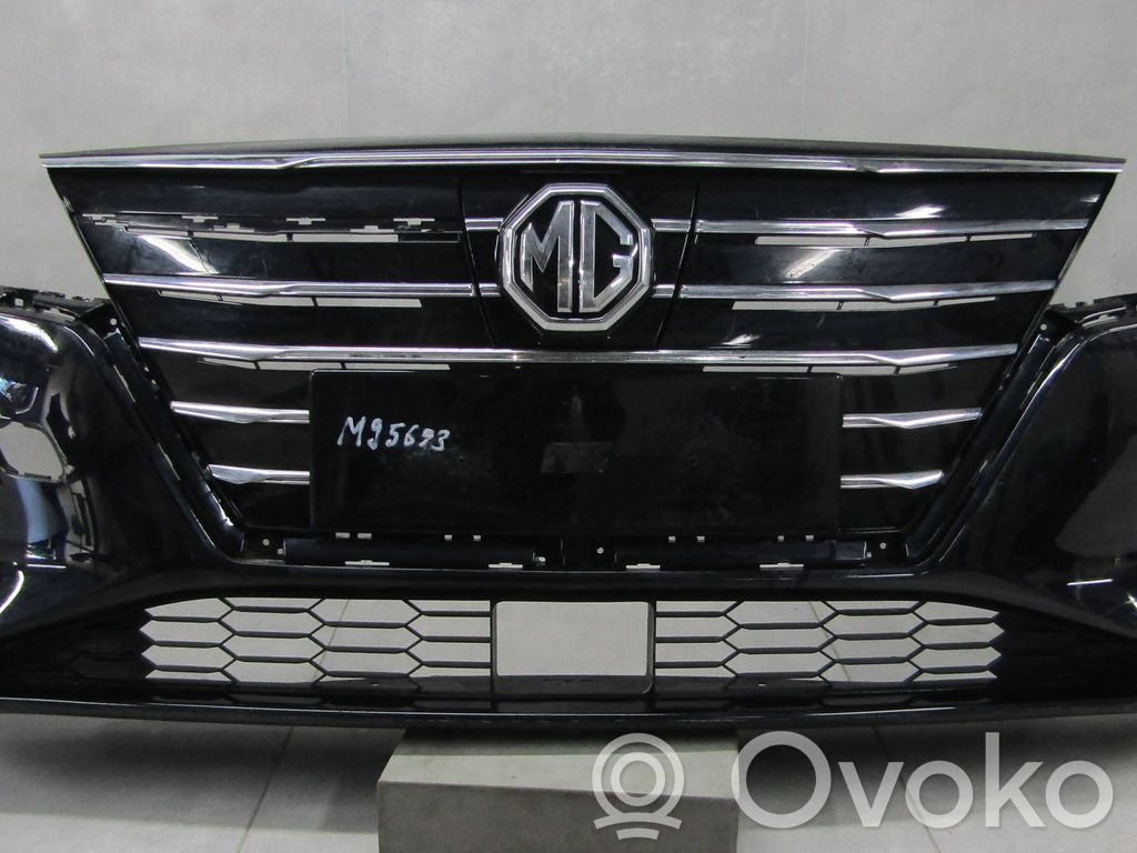 Front bumper   P10325882