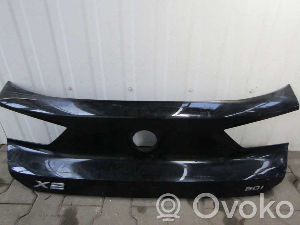 BMW X2 F39 Takaluukun rekisterikilven valon palkki 