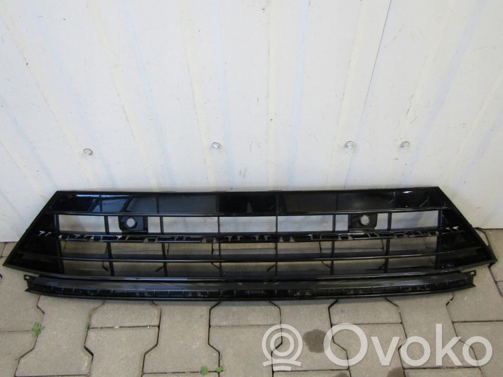 Volkswagen Tiguan Kratka dolna zderzaka przedniego 