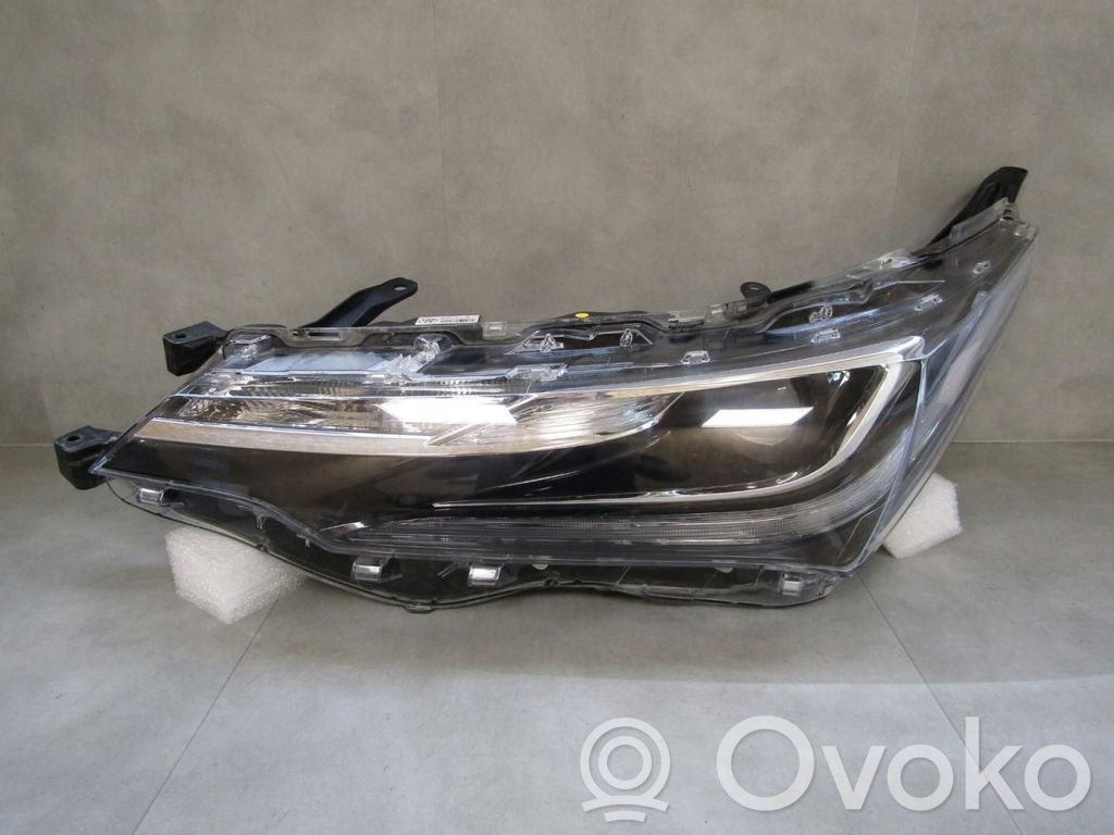 Toyota Corolla E160 E170 Phare frontale 