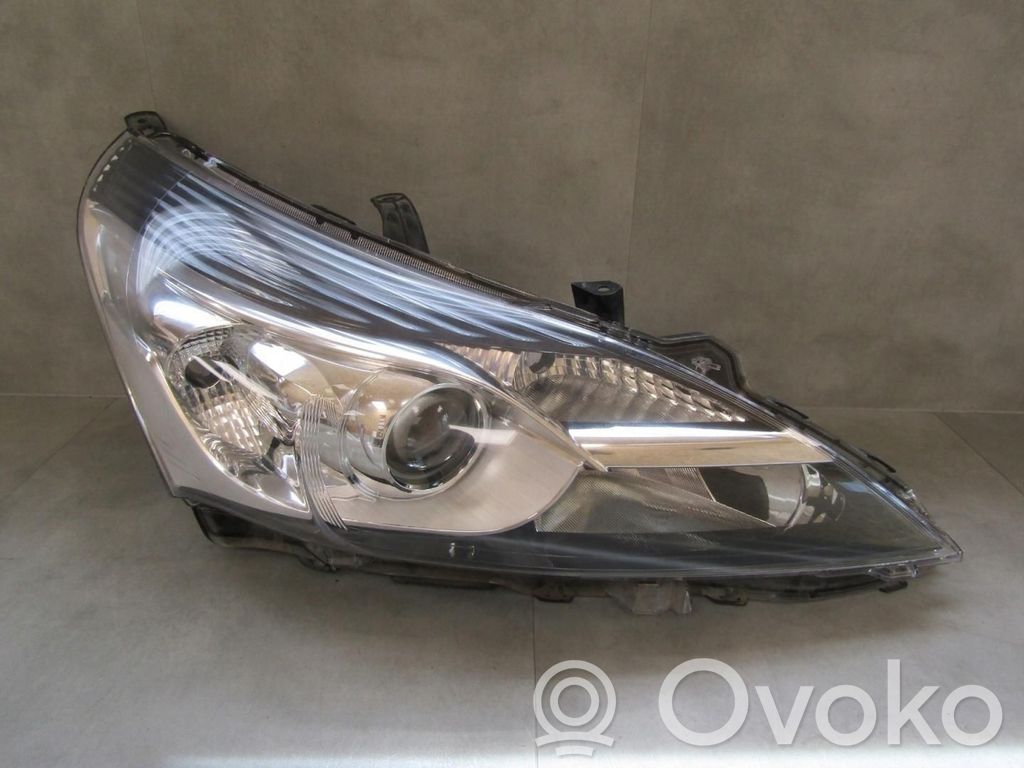 Toyota Corolla Verso E121 Scheinwerfer 