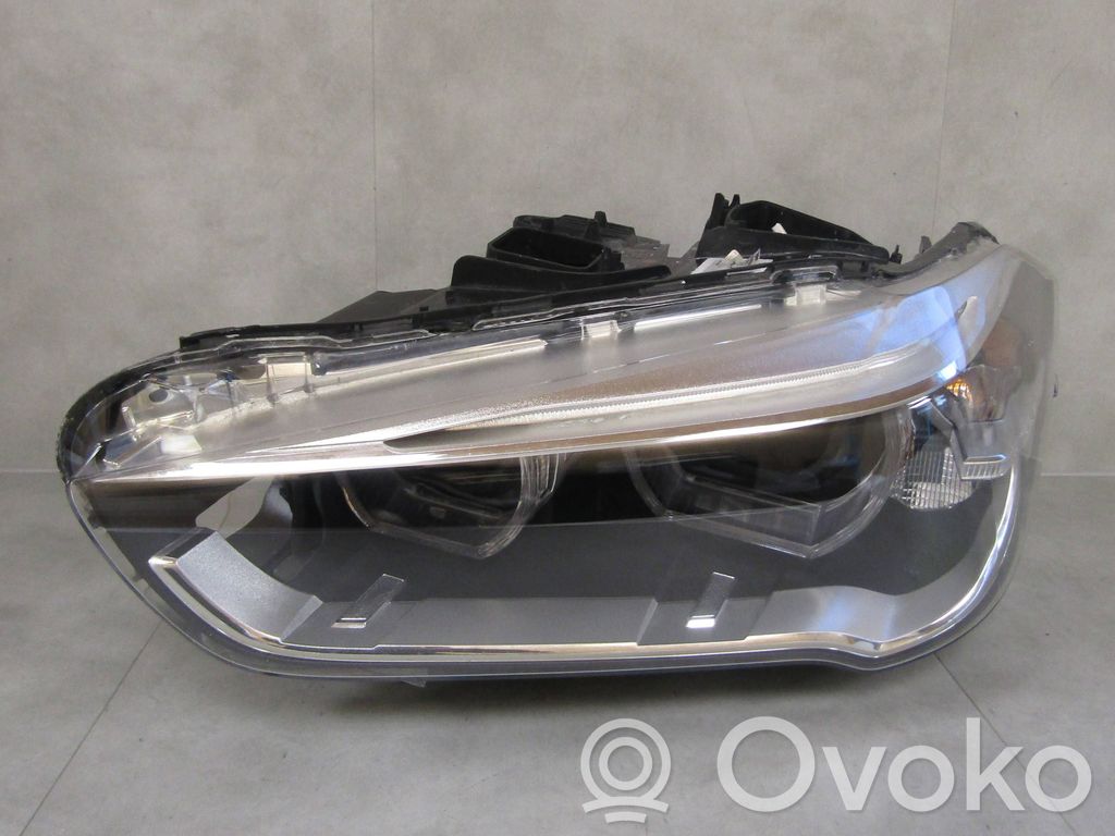 BMW X1 F48 F49 Lampa przednia 