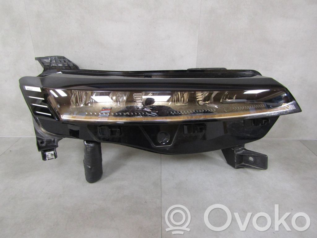 Renault Megane E-Tech Headlight/headlamp 