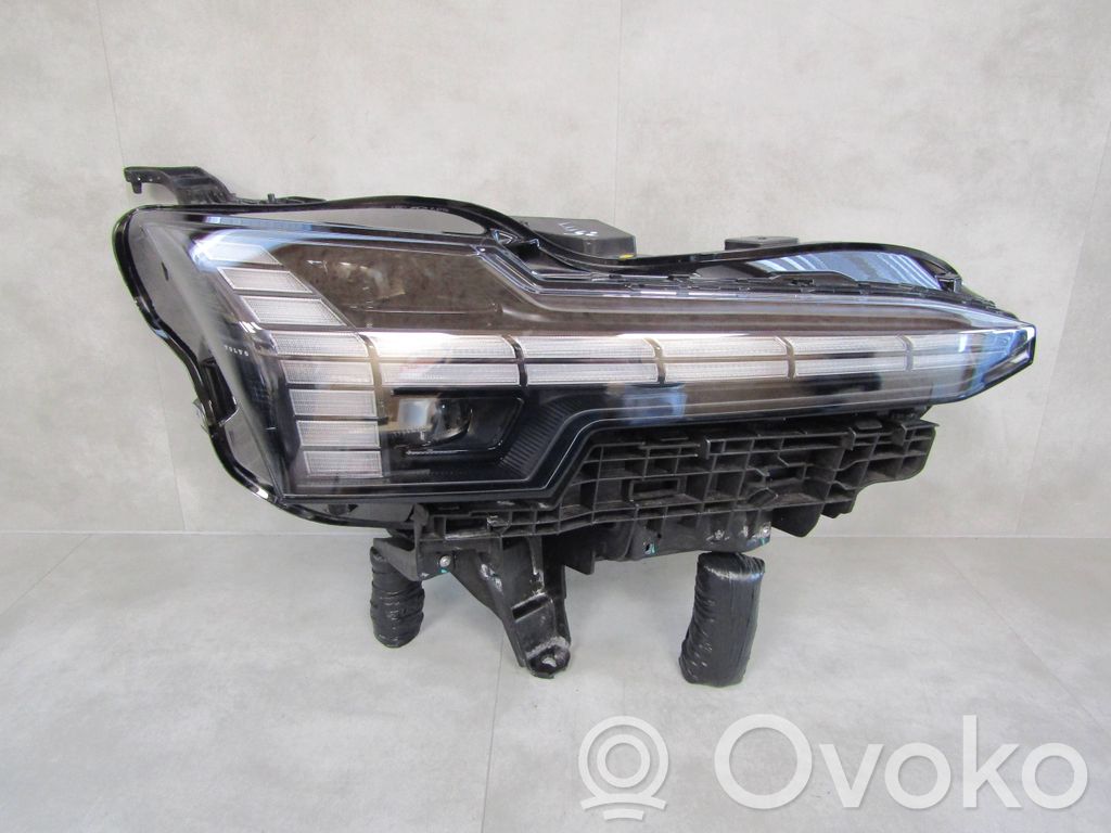 Volvo EX30 Far 