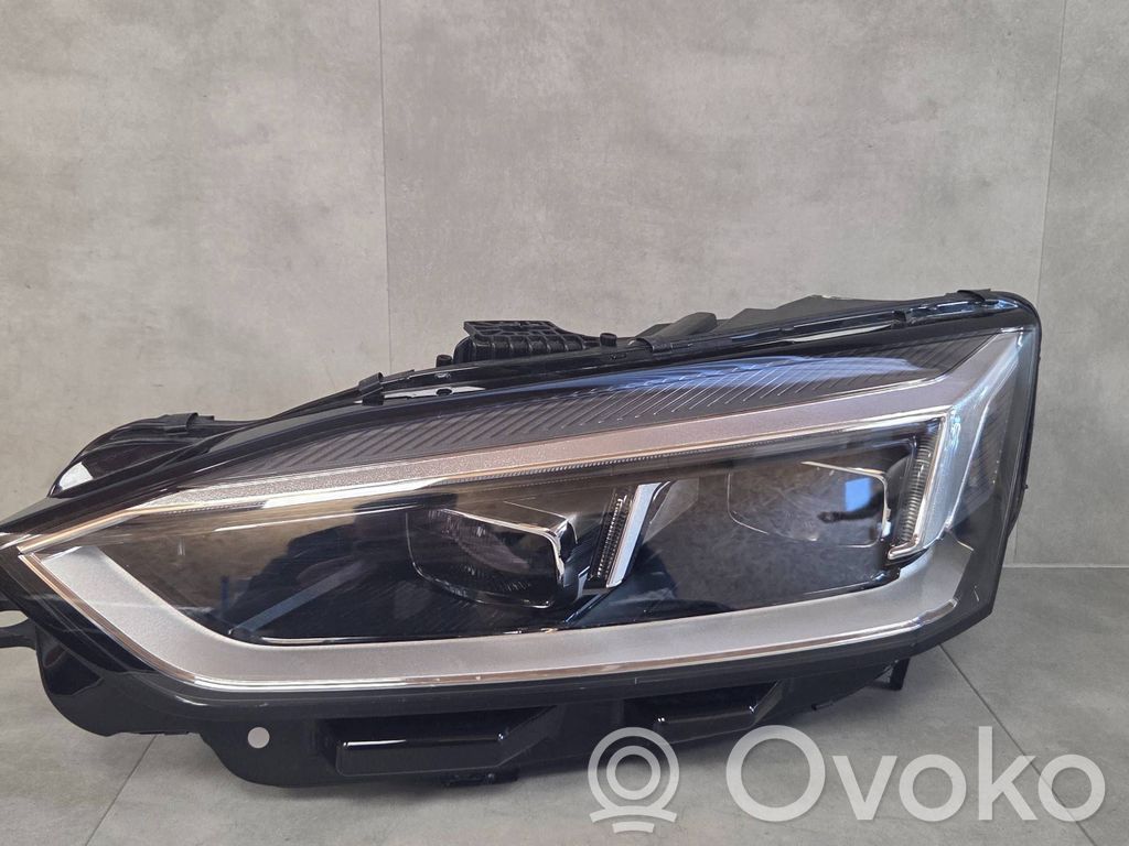 Audi A5 Headlight/headlamp 