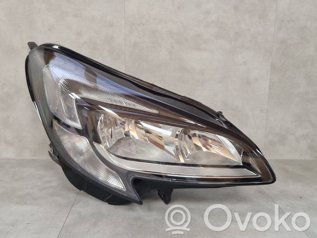 Opel Corsa E Headlight/headlamp 