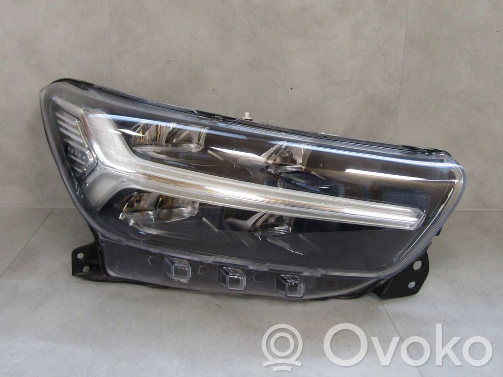 Volvo XC40 Phare frontale 