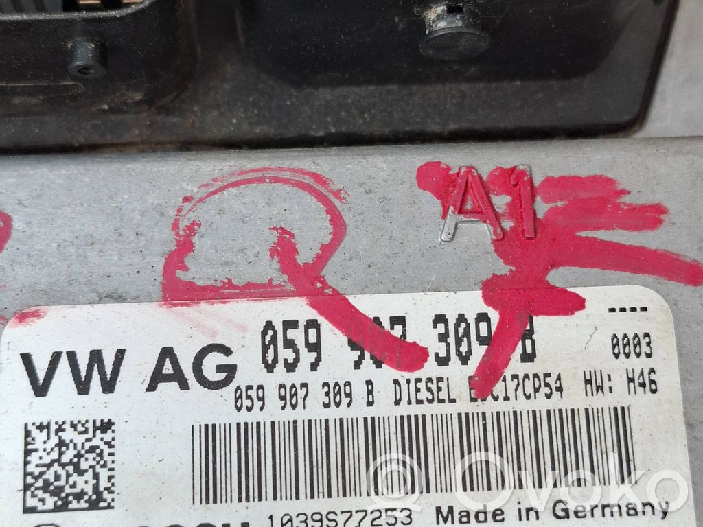 Audi Q7 4M Engine control unit/module 