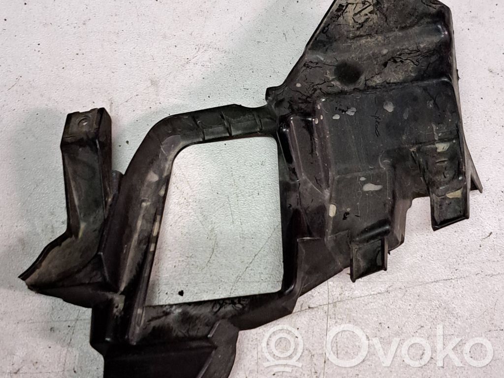 BMW 7 E65 E66 Halterung Scheinwerfer 