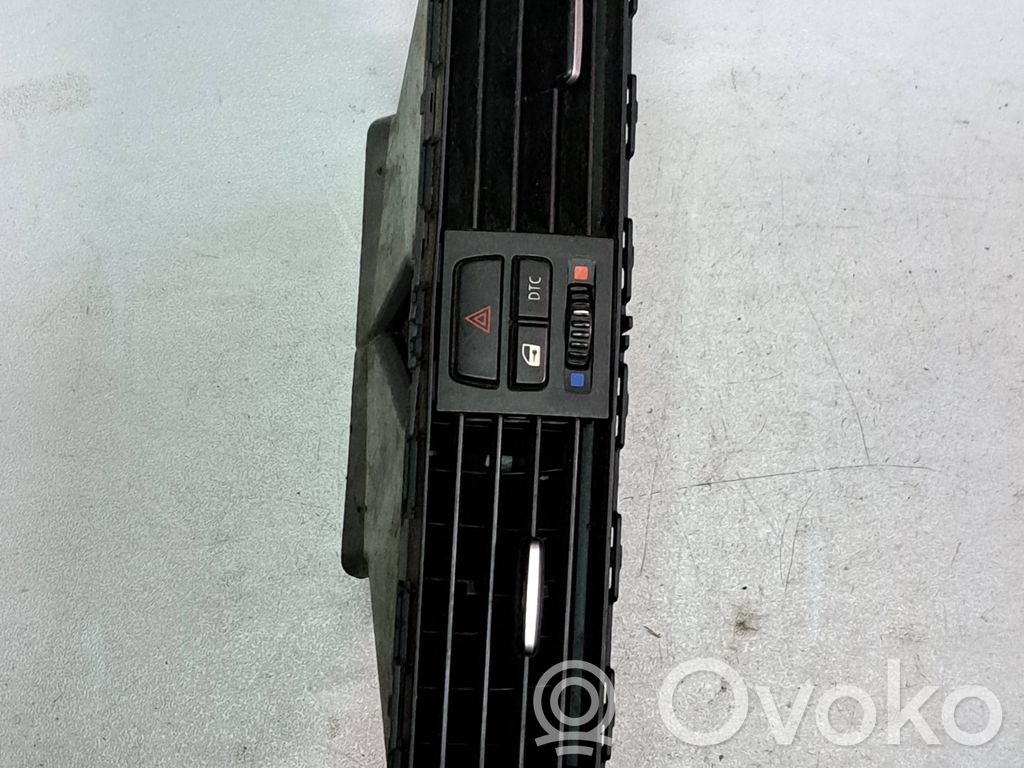 BMW 3 E90 E91 Centrinės oro grotelės 