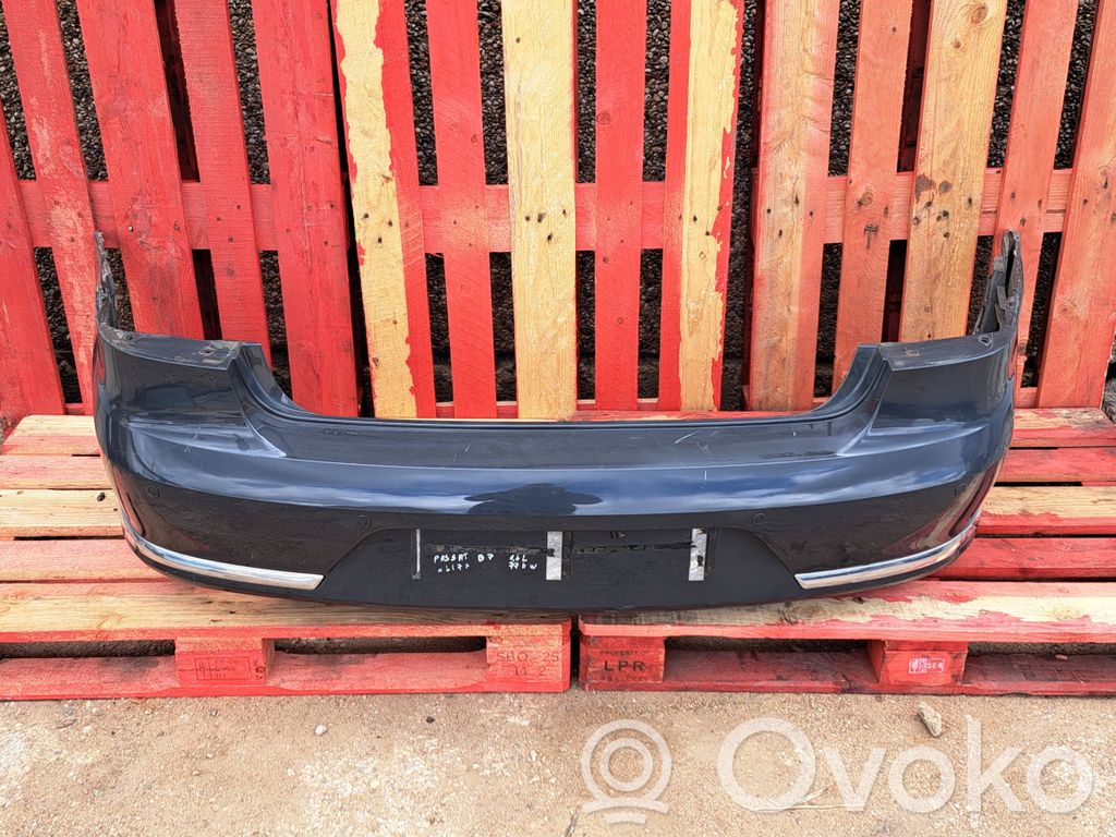 Volkswagen PASSAT B7 Zderzak tylny 
