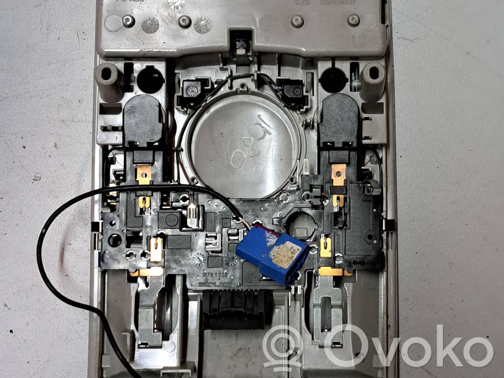 Audi A6 S6 C6 4F Éclairage lumière plafonnier avant 