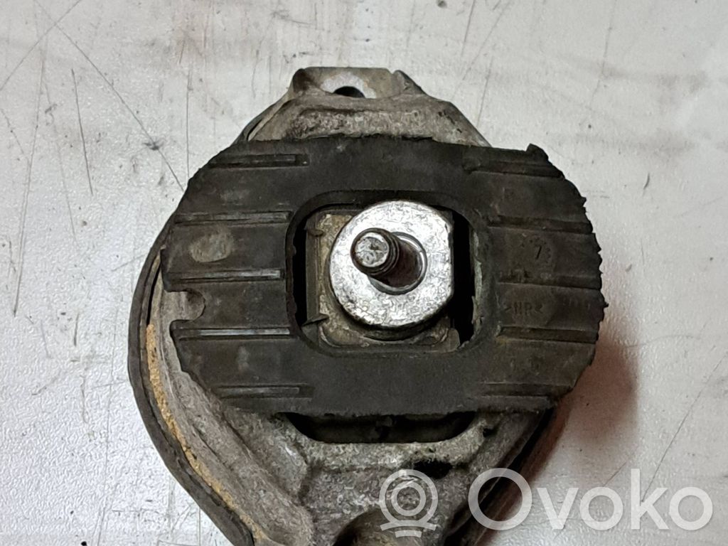 BMW 5 E60 E61 Engine mount bracket 
