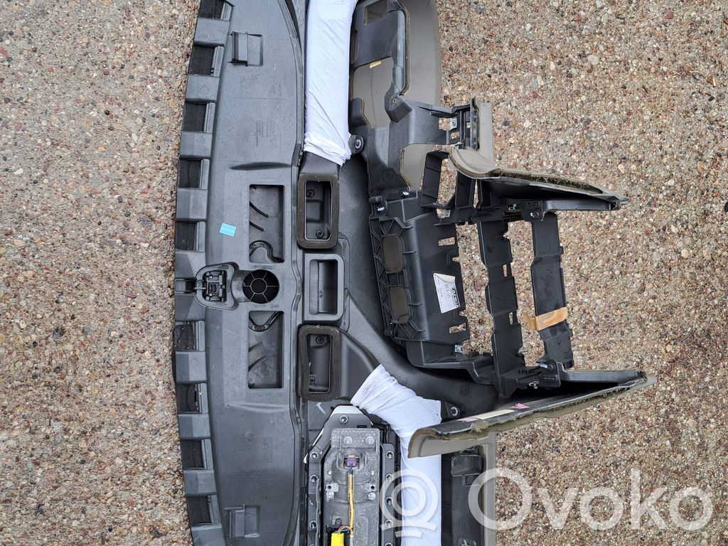 Audi A6 S6 C6 4F Dashboard 