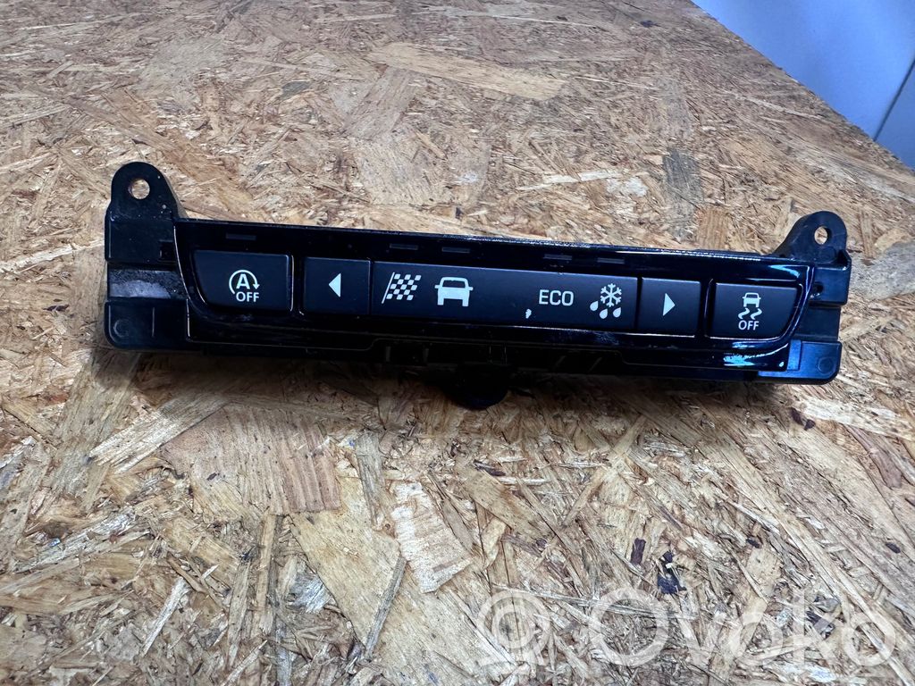 Jaguar F-Pace Un conjunto de interruptores 