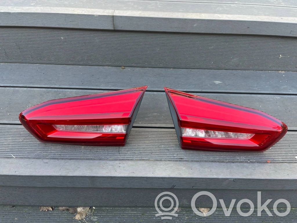 Ford Focus Tailgate rear/tail lights 