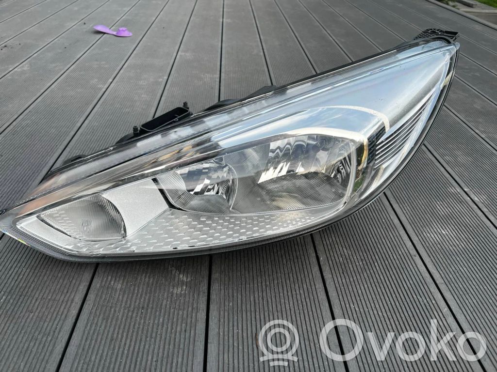 Ford Focus Headlight/headlamp 