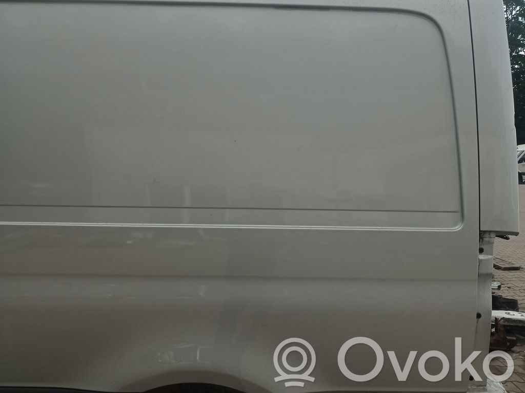 Mercedes-Benz Sprinter W907 W910 Revestimientos de la aleta antisalpicaduras delanteros 