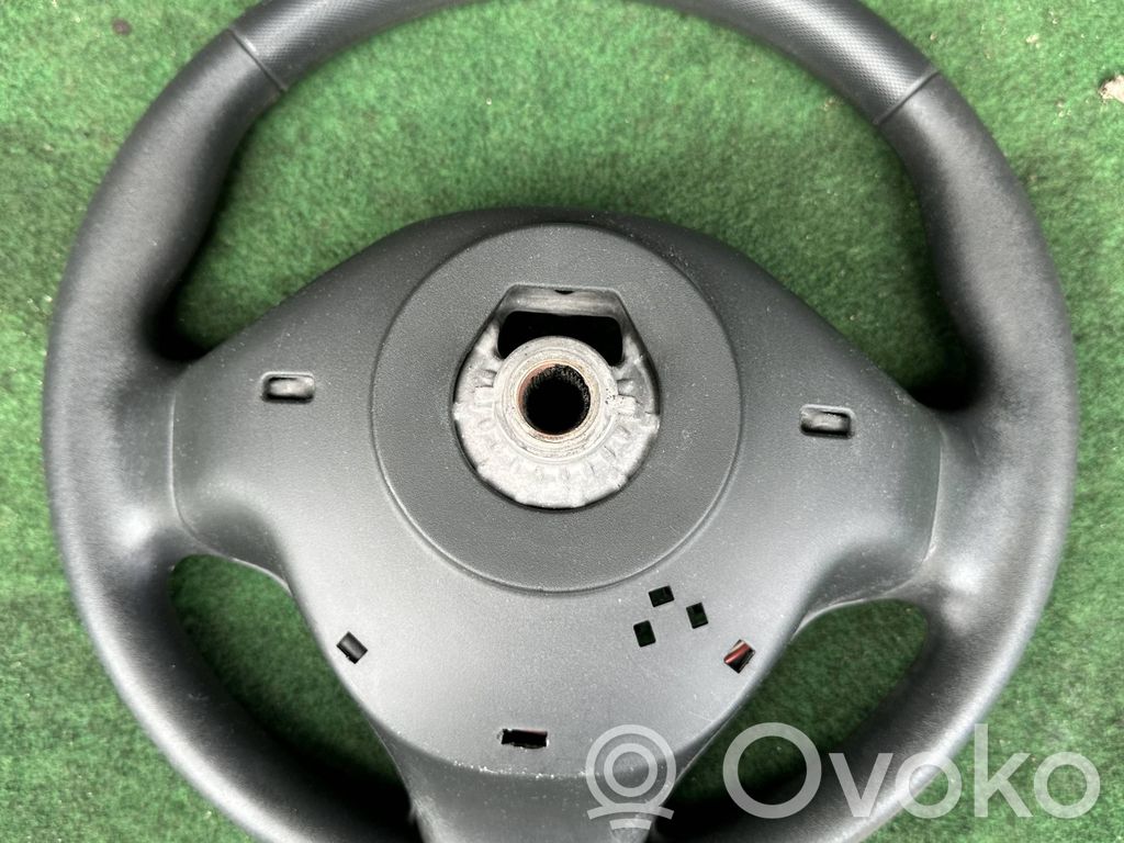 Renault Clio IV Ohjauspyörä 