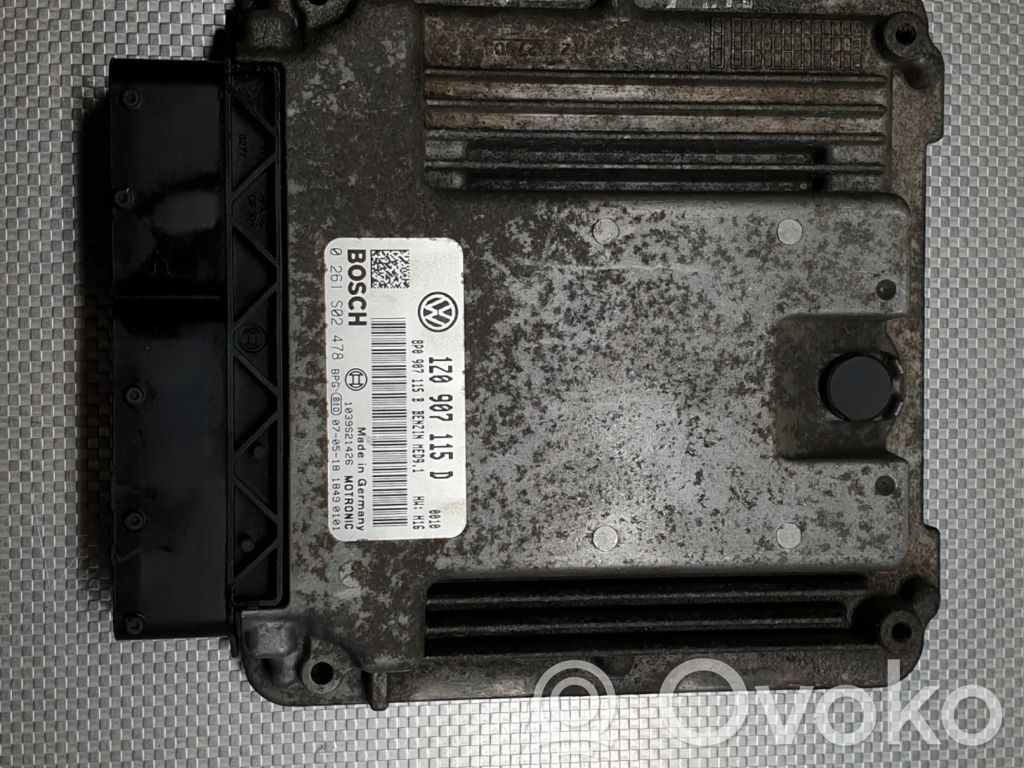 Skoda Octavia Mk2 (1Z) Engine control unit/module 