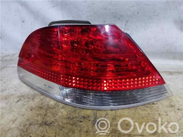 Lámpara de faros/luces traseros   6937235