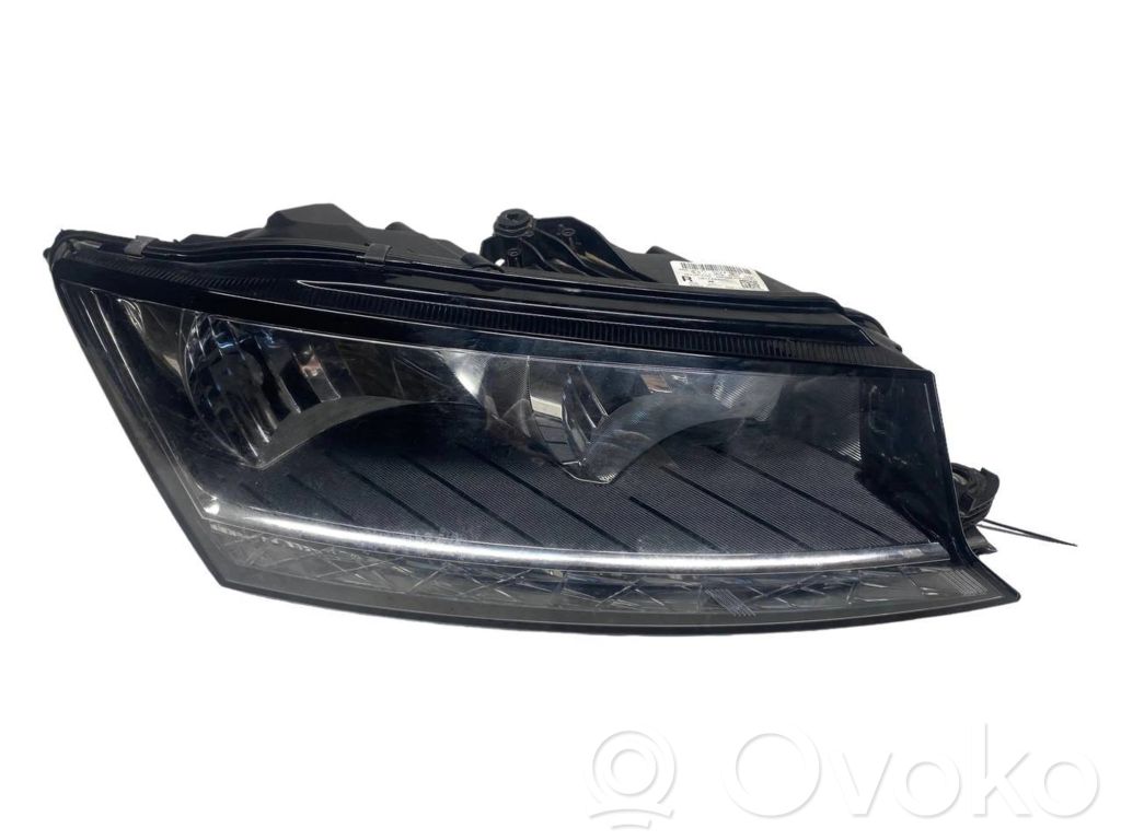 Skoda Fabia Mk3 (NJ) Lampa przednia 