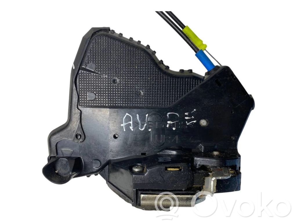 Toyota Avensis T250 Front door lock 