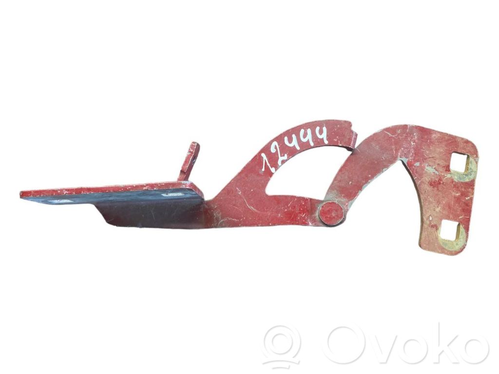 Engine bonnet/hood hinges