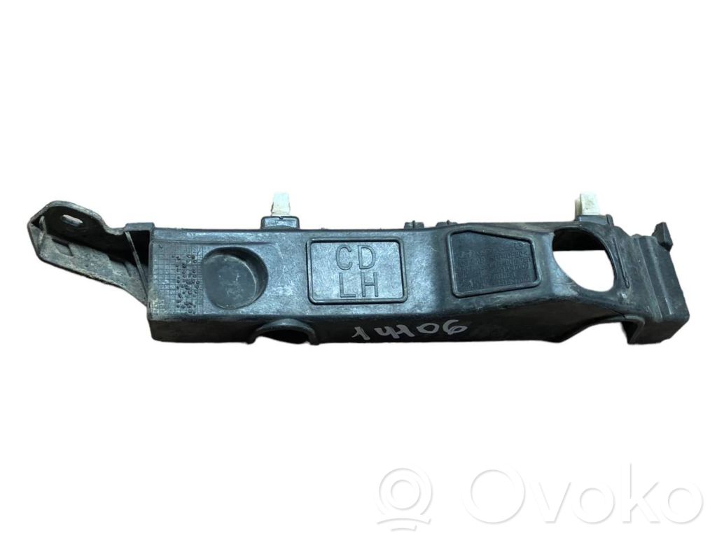 Hyundai Tucson TL Fender mounting bracket 