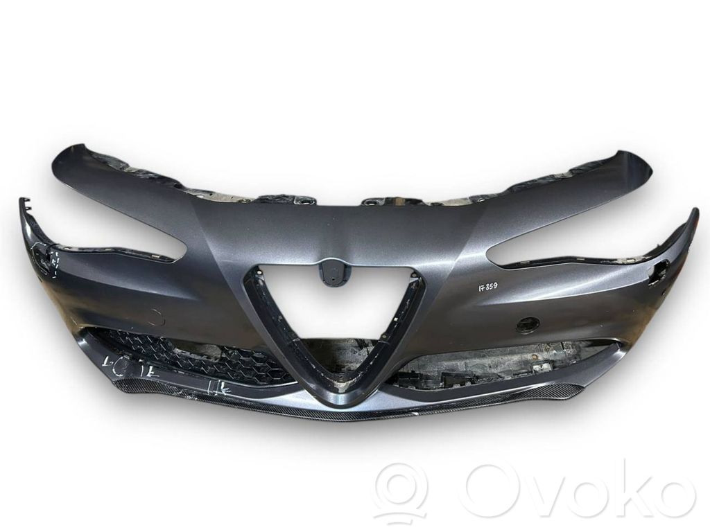 Alfa Romeo Giulia Bară față 