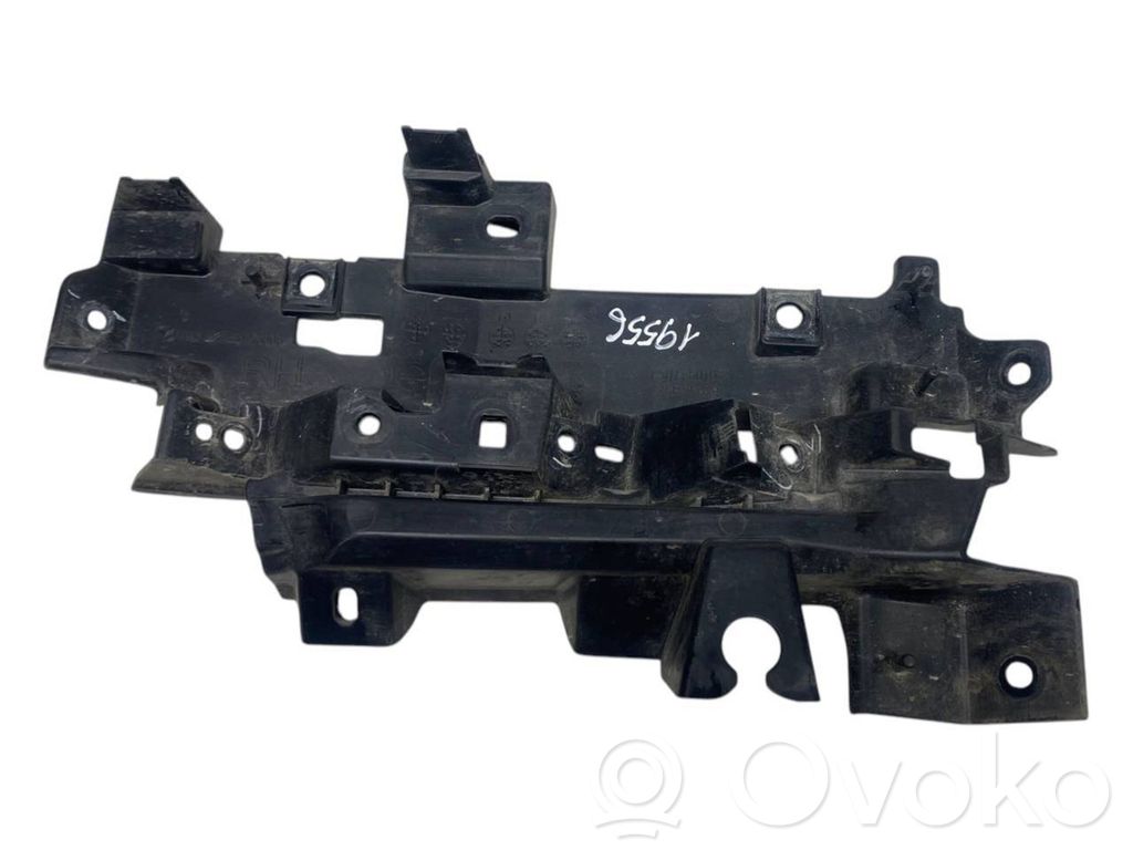 Front bumper mounting bracket   GSH750103