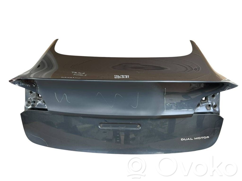 Tesla Model 3 Couvercle de coffre 