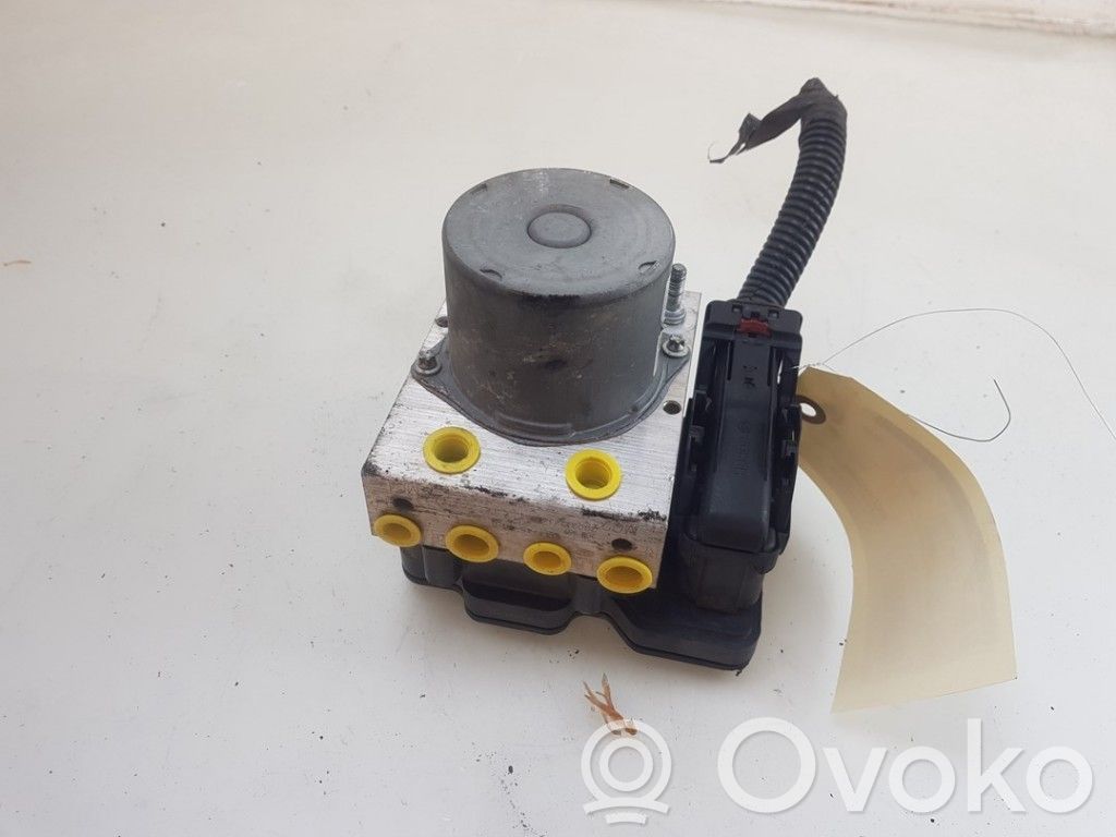 ABS-pumppu   110354100A,110354100A,104474500B,104474500B,104474600A,10474500B,110354100A