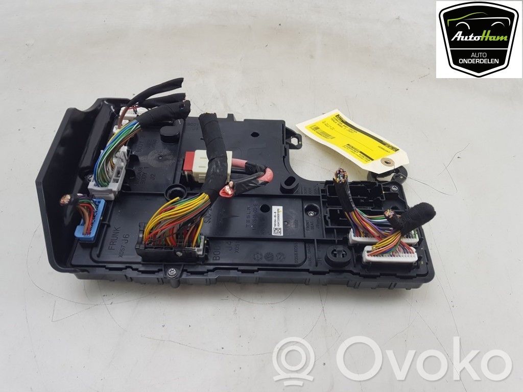 Tesla Model 3 Other control units/modules 