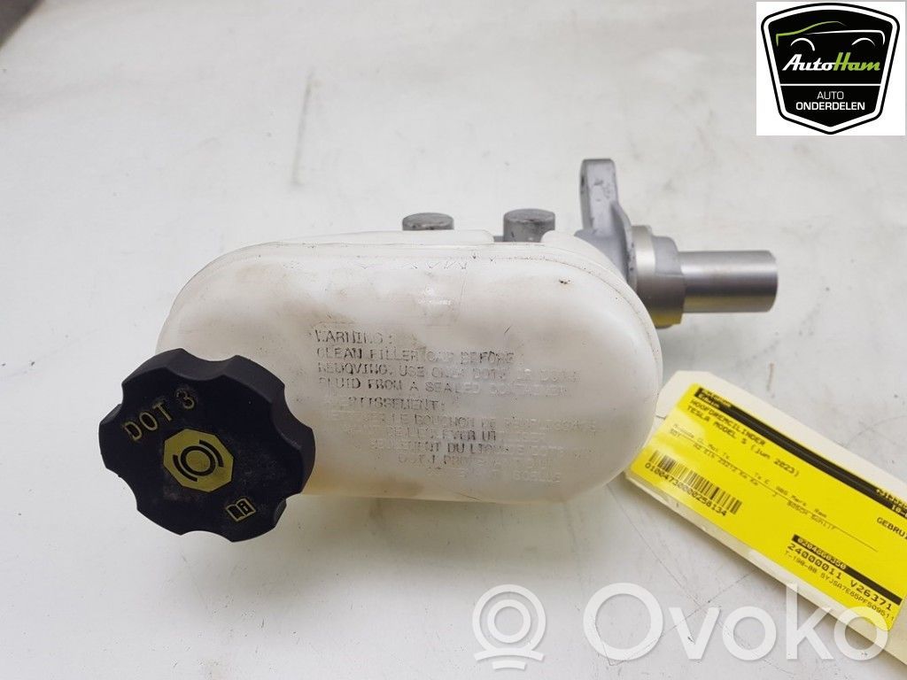 Tesla Model S Master brake cylinder 