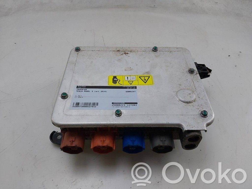 Tesla Model S Voltage converter inverter 