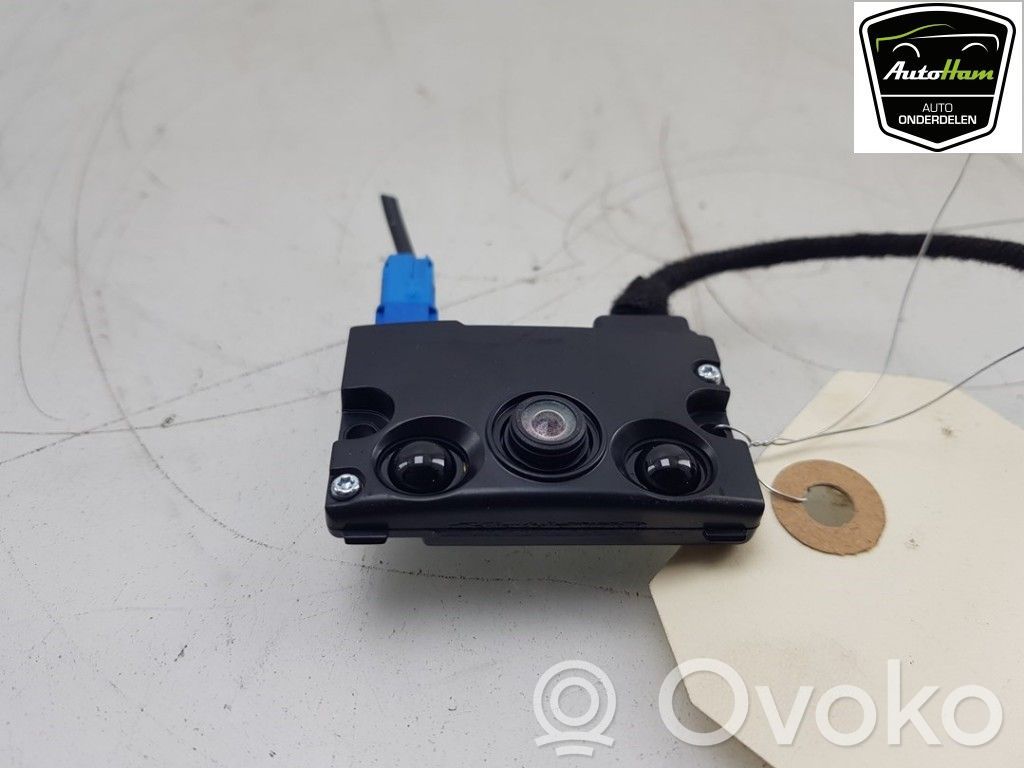 Tesla Model Y Windshield/windscreen camera 