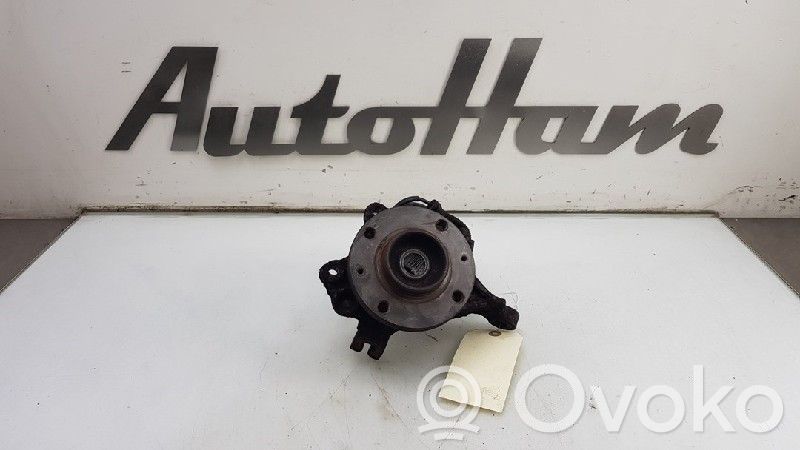 Peugeot 1007 Front wheel hub spindle knuckle 