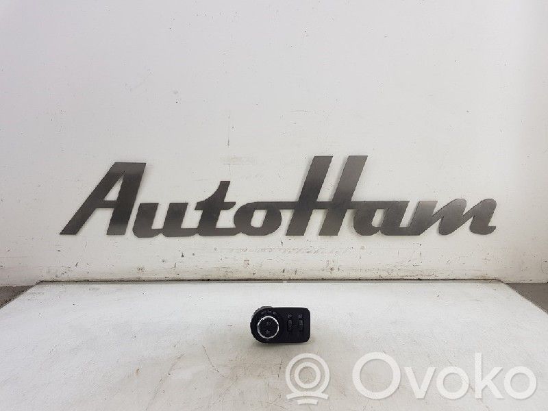 Opel Corsa F Light switch 
