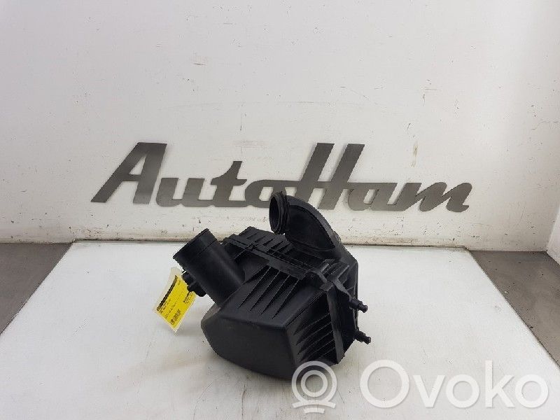 Opel Mokka Air filter box 