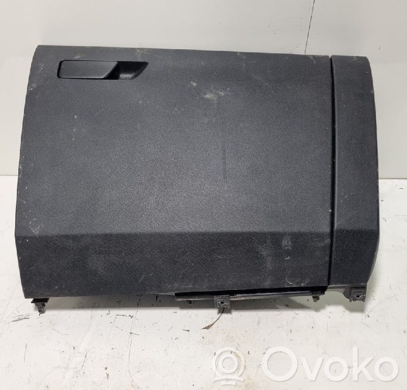 Seat Leon IV Daiktadėžė 