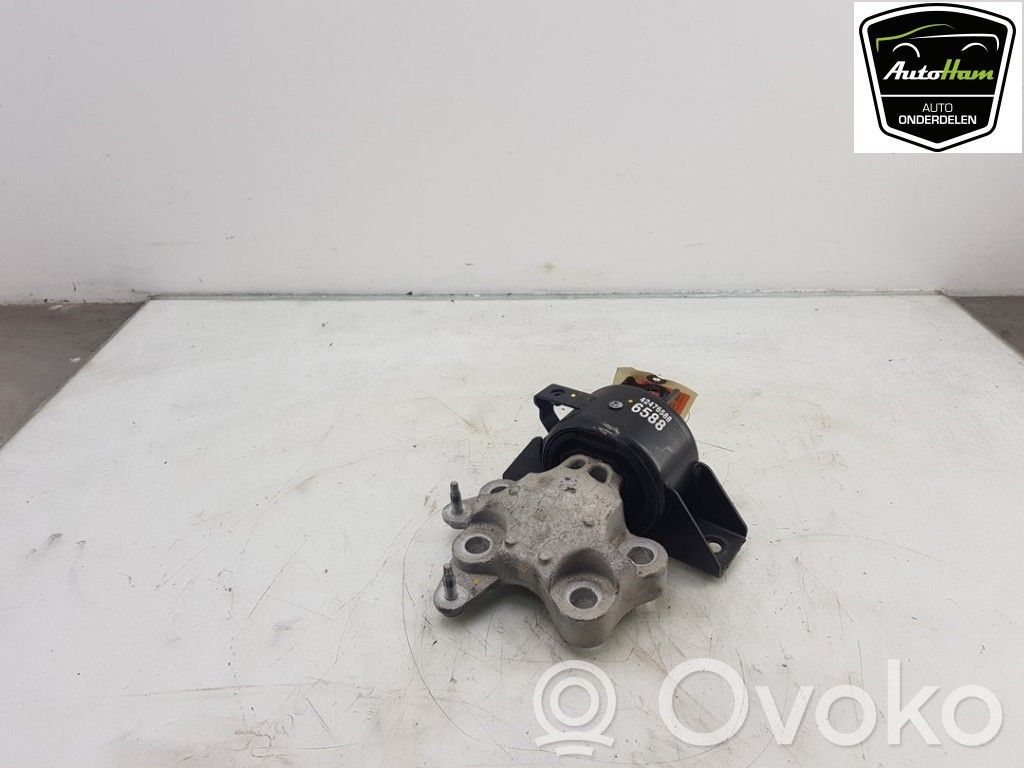 Opel Mokka X Engine mount bracket 