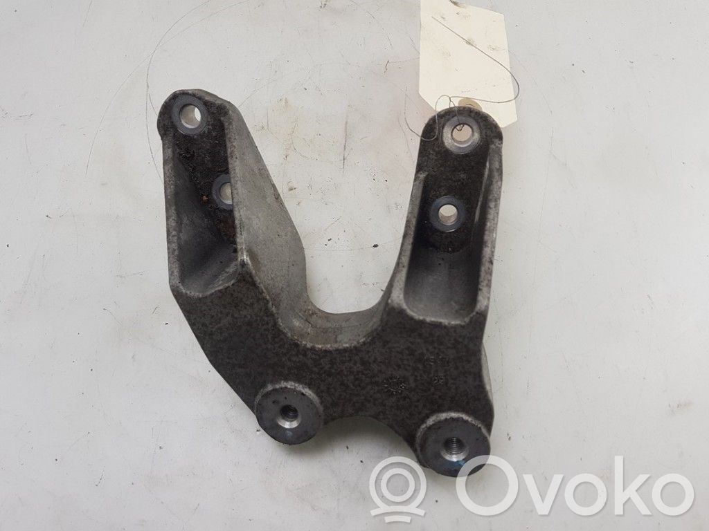 Opel Karl Gearbox mounting bracket 