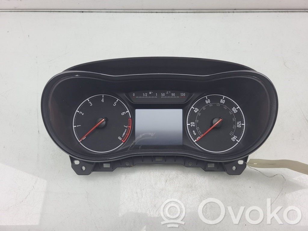 Opel Corsa E Speedometer (instrument cluster) 